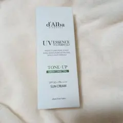 50ml緑 d'Alba UV ESSENCE WATERFUL+