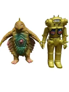 キングジョー、メトロン星人ソフビ 2体セット キングジョー、メトロン星人ソフビ 2体セット - メルカリ