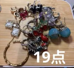 カラフルなピアスとリングのセット19点セット