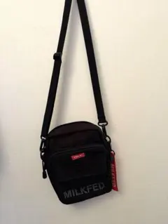 MILKFED. ブラック ショルダーバッグ