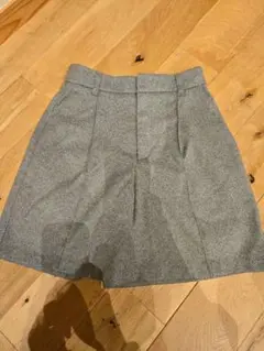 GU グレー ワイドシルエット ショートパンツ