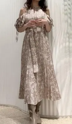 スナイデル 三上悠亜さん着用　2WAYボリュームスリーブプリントワンピース