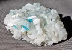 【夏休み最終日大特価】パキスタン産◆ミントグリーン結晶共生 トルマリン1356g 夏休み最終日大特価】パキスタン産◇ミントグリーン結晶共生