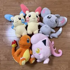 ポケモン ぬいぐるみ 4体セット ヒトカゲ ラプラス ミュウ - メルカリ
