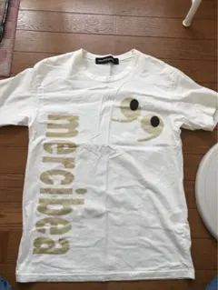 メルシーボークーのゴールドロゴ白TシャツホワイトTシャツバックプリントありのサムネイル
