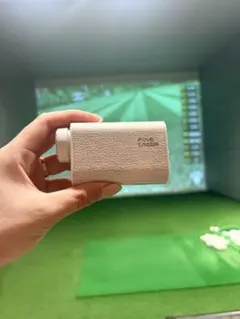 17900円　FineCaddieファインキャディレーザー距離計　ホワイト　軽量
