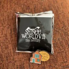 SHINee WORLD VIII ランダムピンバッジ ② - メルカリ