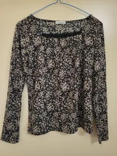 a.v.v standard 花柄 長袖トップス