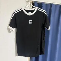 adidas Tシャツのサムネイル