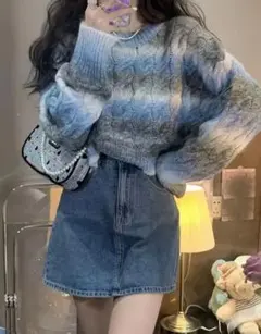 新品　ケーブル編みニットセーター 青系