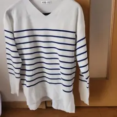 ストライプ Vネック　Tシャツ