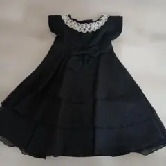 黒いレース襟ティアードワンピース