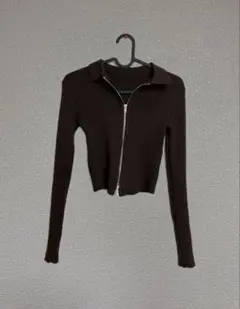 ダークブラウン ジッパー付きリブニット