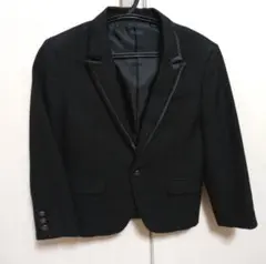 黒いジャケットとネイビードットネクタイセット120