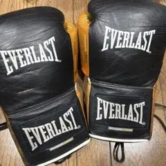 ボクシンググローブ