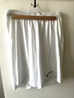Nike DRI-FIT ホワイトショートパンツ S