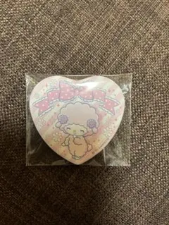 サンリオ　ハート形缶バッジ　くじ　スイートピアノ