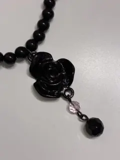 アナ・スイ風 黒いビーズ バラモチーフ ネックレス チョーカー ゴスロリ 薔薇