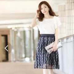 クイーンズコート　フレアスカート