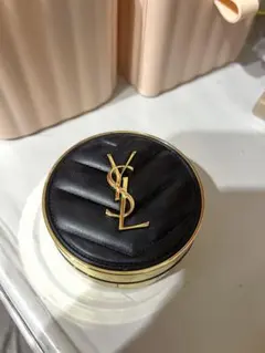 YSL クッションファンデーションケース ブラック ※注意ケースのみ
