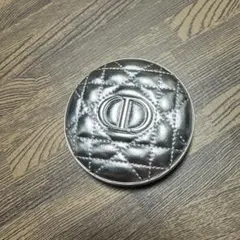 ディオールスキンフォーエヴァーグロウルミナイザー