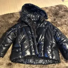 ZARA 光沢ダウンジャケット 黒
