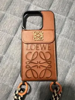 LOEWE iPhone15proケース ストラップ付き