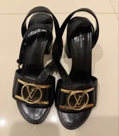 LOUIS VUITTON サンダル ブラック ゴールド金具のサムネイル