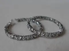 スワロフスキー（Swarovski）Ortyx（オルティクス） フープピアスのサムネイル