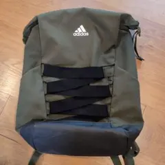 adidas オリーブグリーン リュック・バックパック
