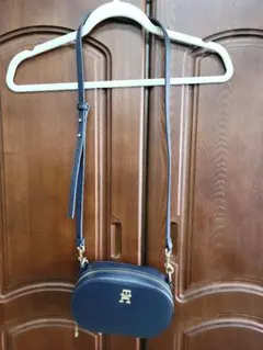 トミーヒルフィガー　ラウンド サッチェルバッグ　AW0AW14479