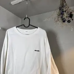 ホワイト 長袖カットソー プリントロゴ