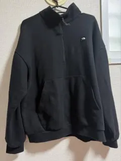 ノースフェイス　ハーフジップスウェットLサイズ 黒のサムネイル