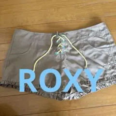 ROXY ベージュ フリル付きショートパンツ