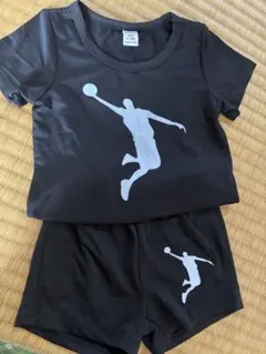 【美品】セットアップ　9-12M