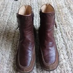 ブラウンレザー ジッパーブーツ 22.5EEE
