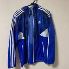 アディダスオリジナル　ナイロンパーカー