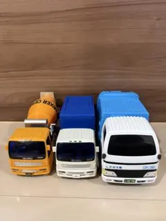フリクション 働く車 3台セット 大きなゴミ収集車 ミキサー車 清掃車 トラックのサムネイル