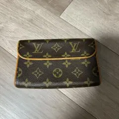 LOUIS VUITTON ポーチのサムネイル