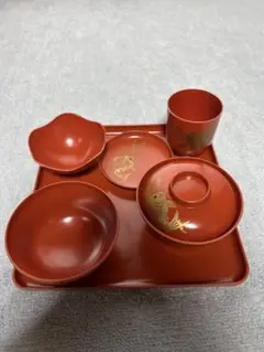お食い初め用赤い漆器食器セット