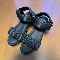 新品　未使用　エンチャンテッド　厚底スポーツサンダル ブラックのサムネイル