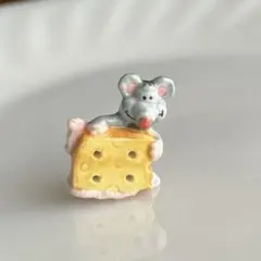 フランス　フェーブ　ボタン　ネズミとチーズ