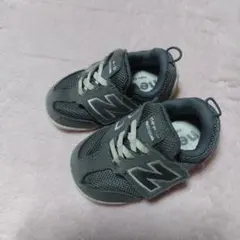 スニーカー ファーストシューズ