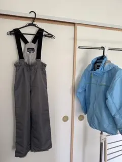 子ども用スキーウェアセット（スノーグローブおまけ）