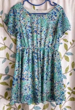 断捨離中♪ NICE CLAUP ブルーの花柄ワンピース