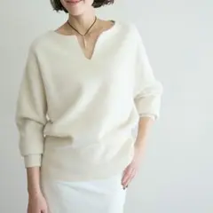 22AW ガリャルダガランテ キーネックニット アイボリー ウール