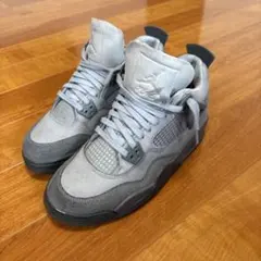 Air Jordan 4 グレー