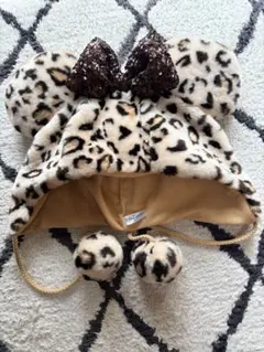 ヒョウ柄ファンキャップ　スパンコールリボン付き　ミニー