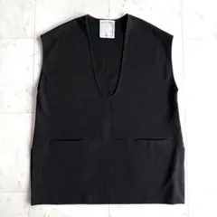 か*こ様 BEARDSLEY フレアーVネックベストブラック 新品未使用 定価1