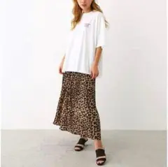 新品タグ付き RODEO CROWNS ロングフレアスカート ヒョウ柄 (F)